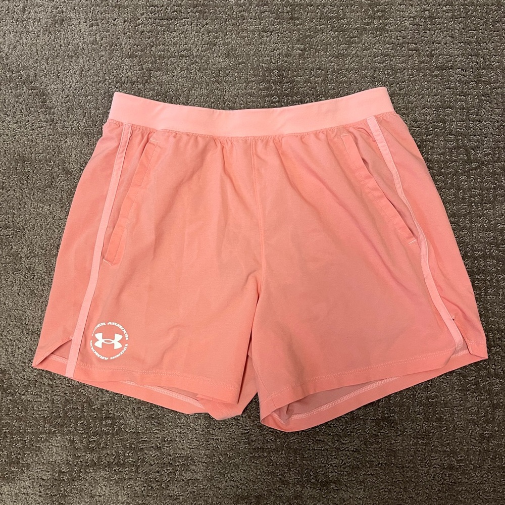 Under Armour Men's Fitted 5 Inch Inseam Pink Athletic Running Shorts